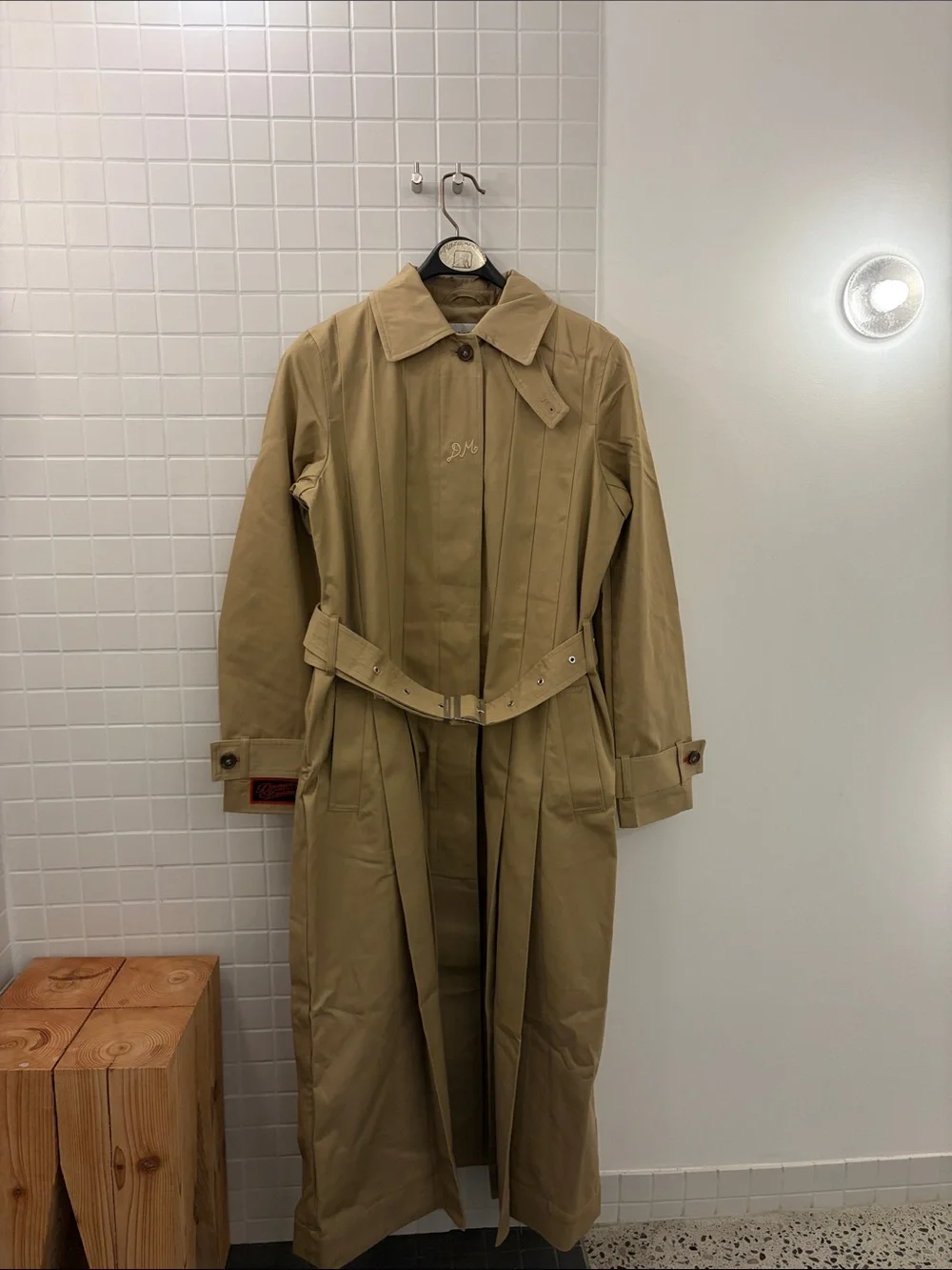 NWT DM Sofia Pleated Trench Coat - Picture 4 of 7